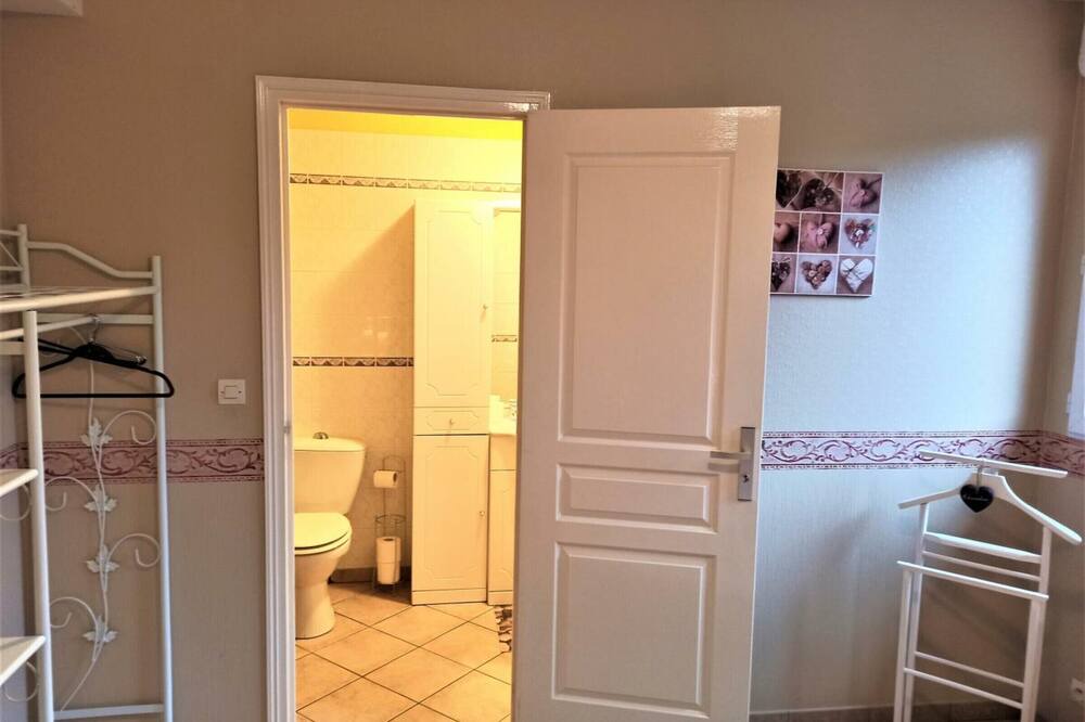 Photo of Bedroom in Authieux-Ratieville