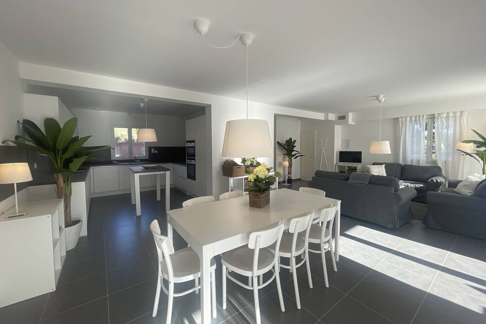 Photo of Livingroom in Plage de la Garonnette