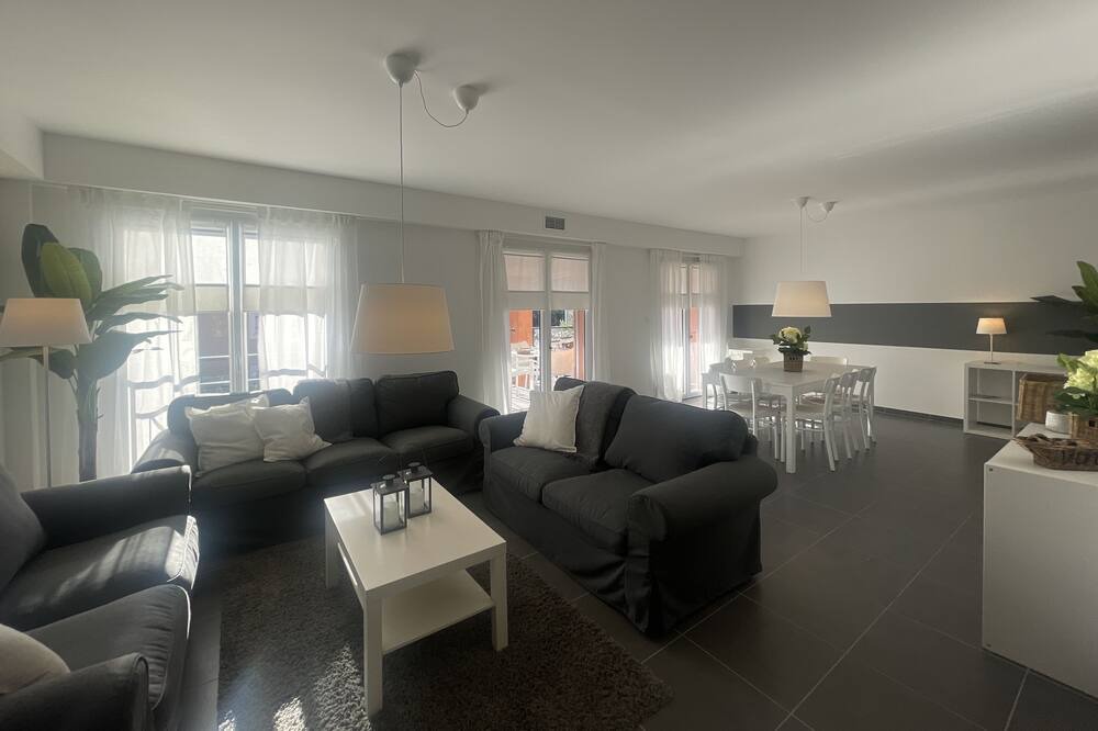Photo of Livingroom in Plage de la Garonnette
