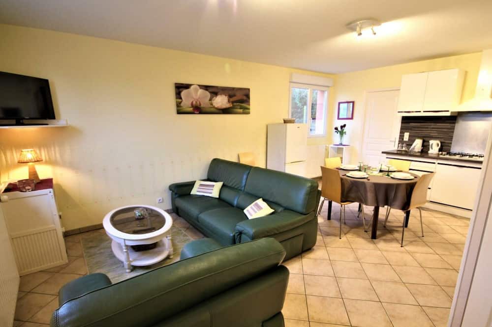 Photo of Livingroom in Authieux-Ratieville
