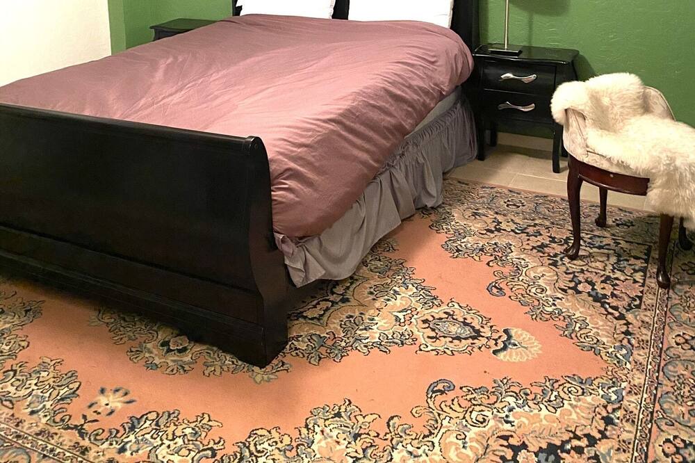 Photo of Bedroom in Montgomery