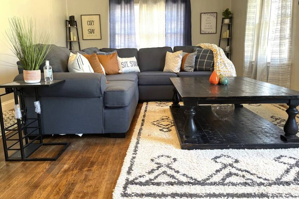 Photo of Livingroom in Heart of Lubbock