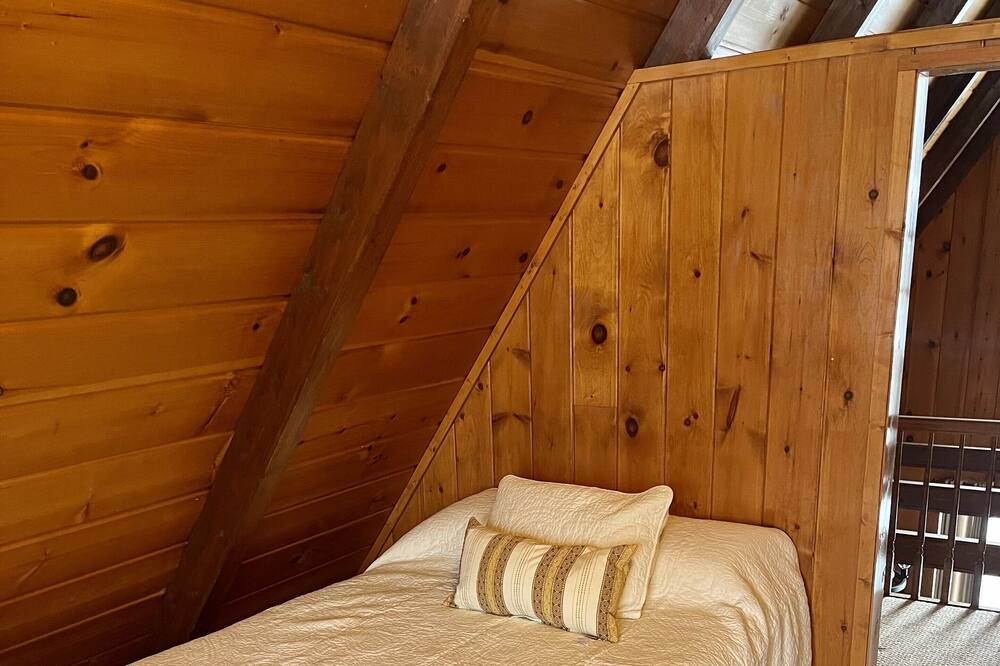Photo of Bedroom in Alanson