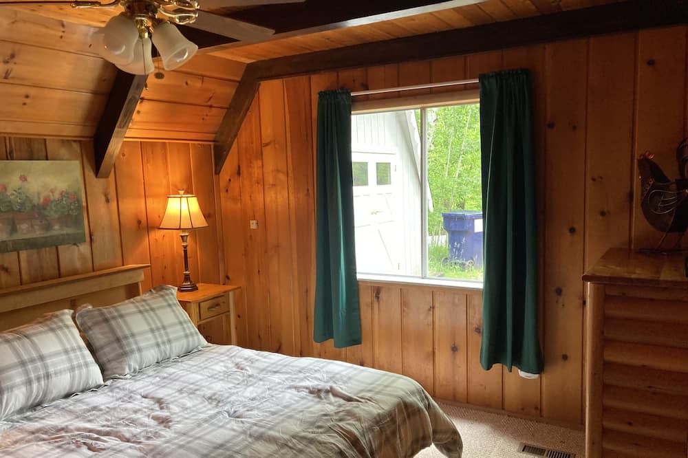 Photo of Bedroom in Alanson