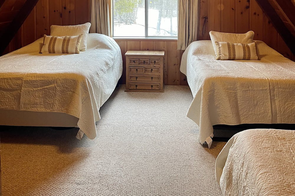 Photo of Bedroom in Alanson