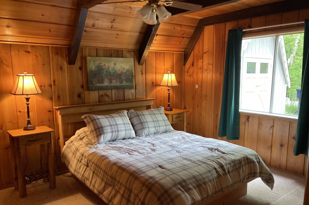 Photo of Bedroom in Alanson