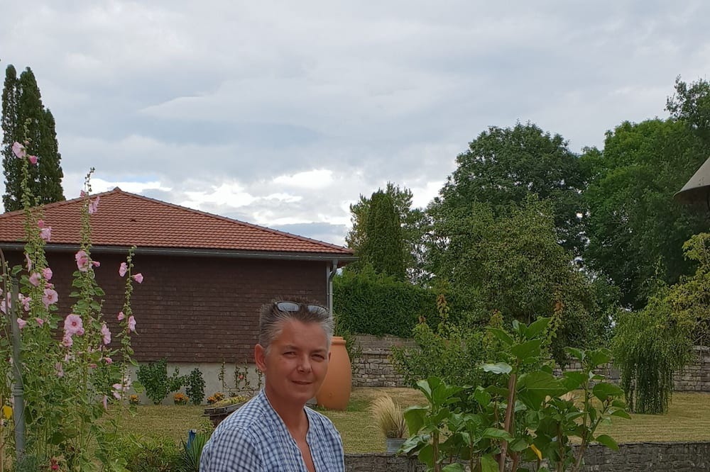 Photo of Outdoor in Besain