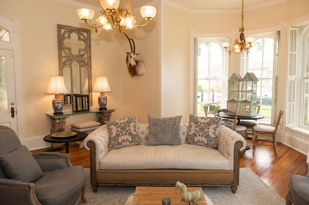 Photo of Livingroom in Gonzales