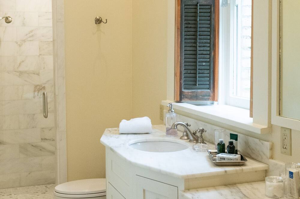 Photo of Bathroom in Gonzales