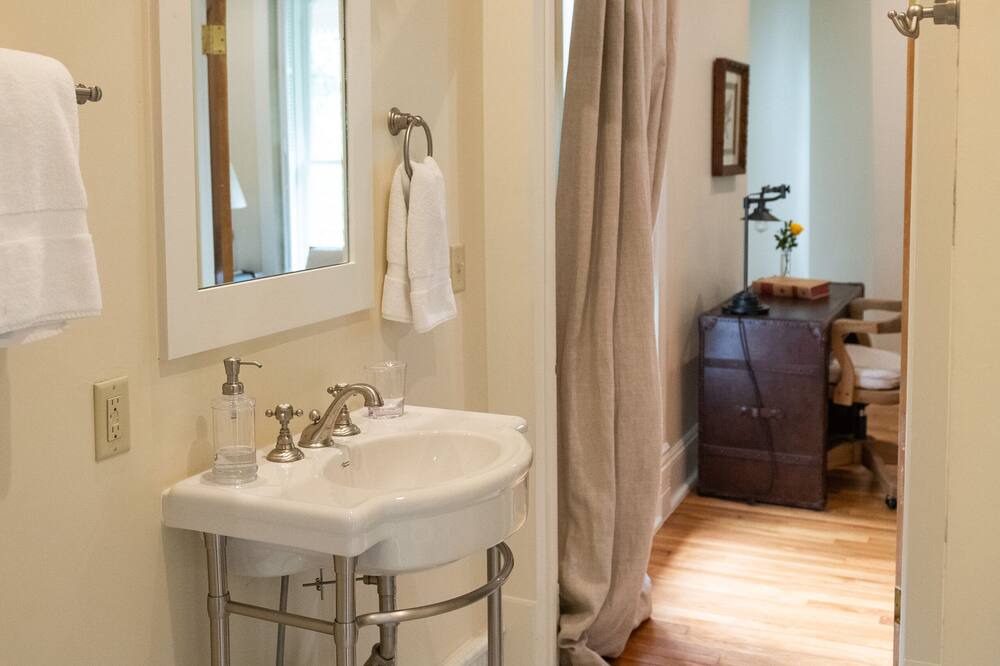 Photo of Bedroom in Gonzales