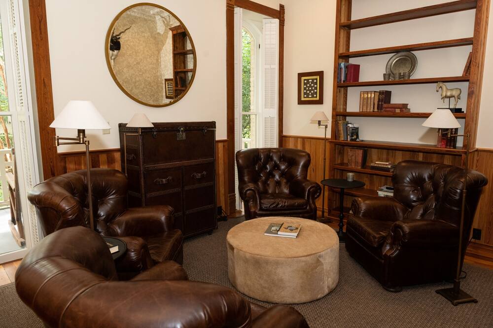 Photo of Livingroom in Gonzales