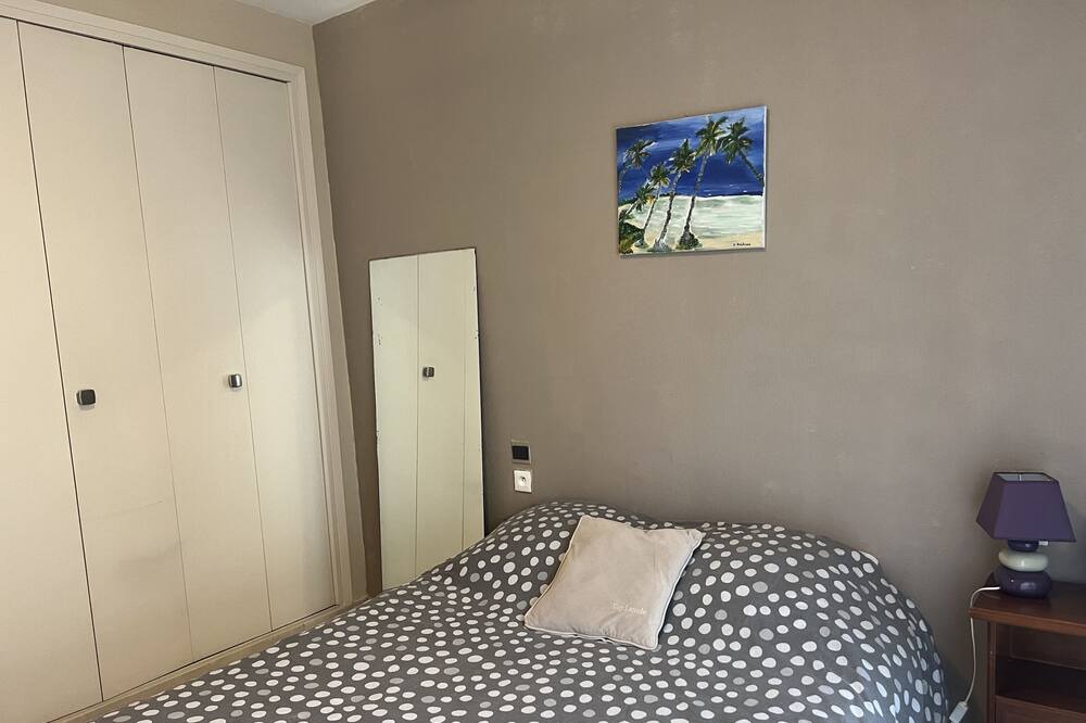Photo of Bedroom in Clemenceau