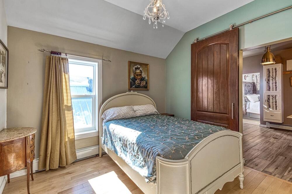 Photo of Bedroom in Kagawong
