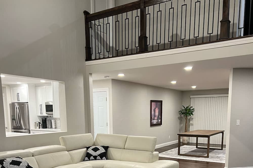 Photo of Bedroom in Northport