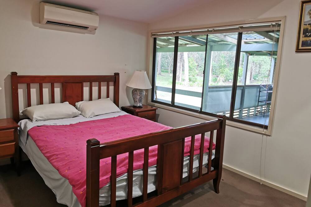 Photo of Bedroom in Basin View