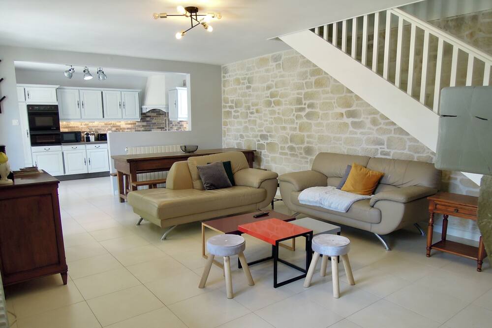Photo of Livingroom in Noisy-sur-Ecole