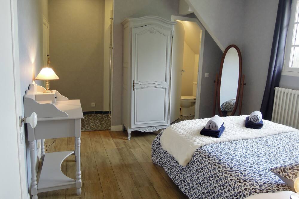 Photo of Bedroom in Noisy-sur-Ecole