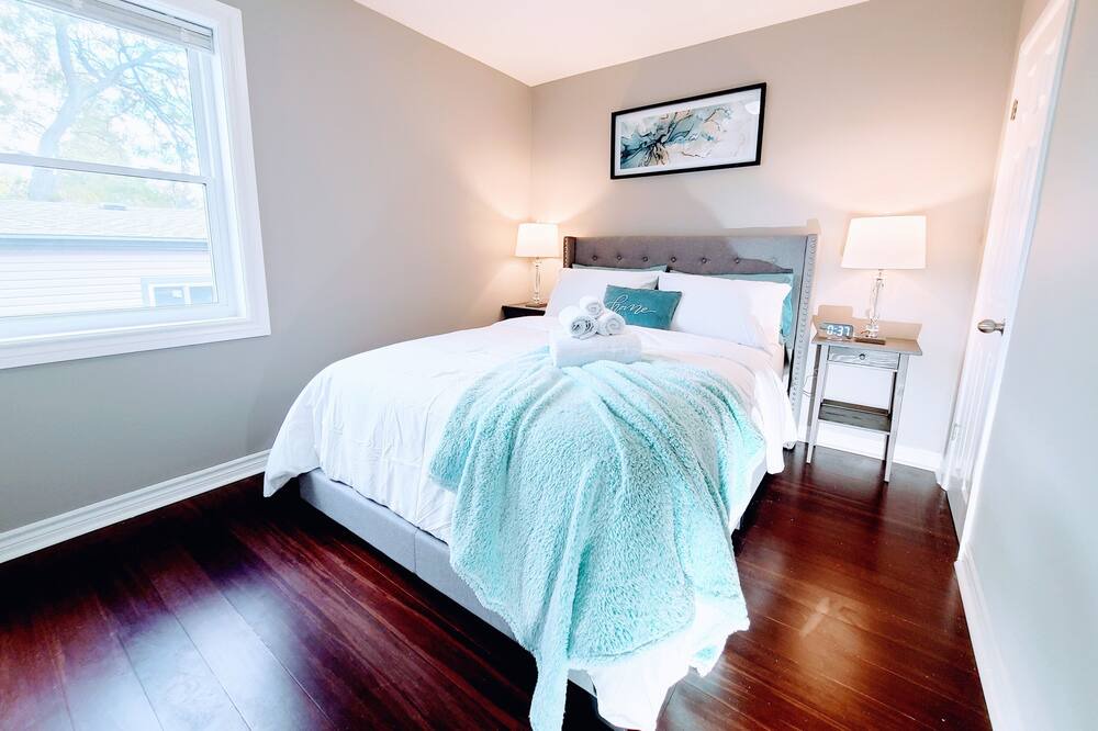 Photo of Bedroom in Hamilton