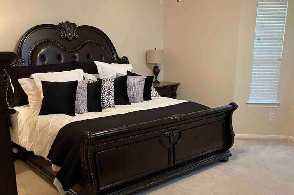 Photo of Bedroom in Pearland