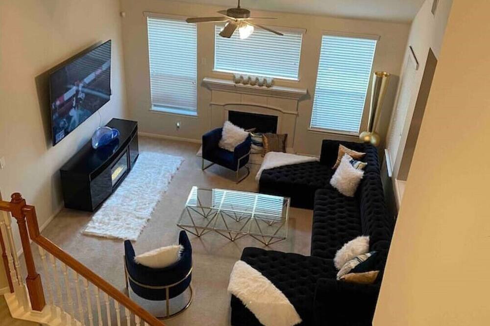 Photo of Livingroom in Pearland