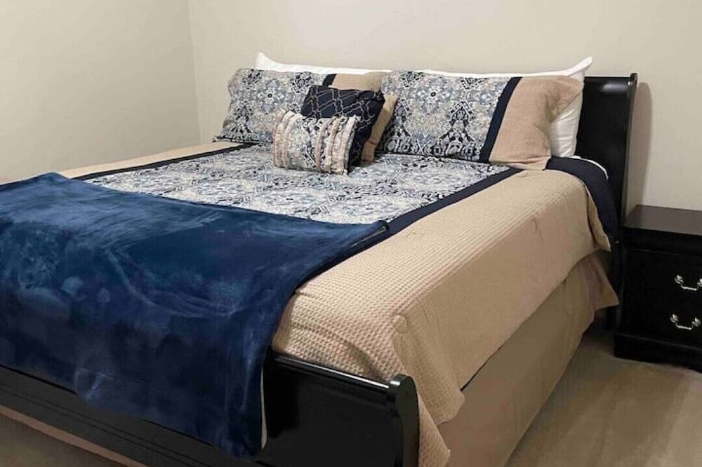 Photo of Bedroom in Pearland