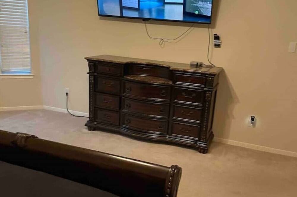Photo of Bedroom in Pearland