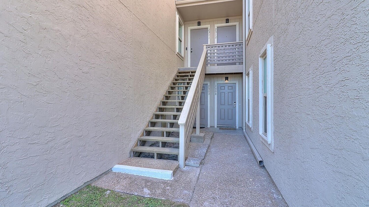 Photo of Others in Harbor Oaks