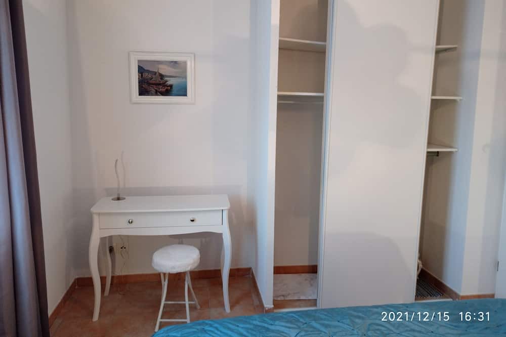 Photo of Bedroom in Volonne