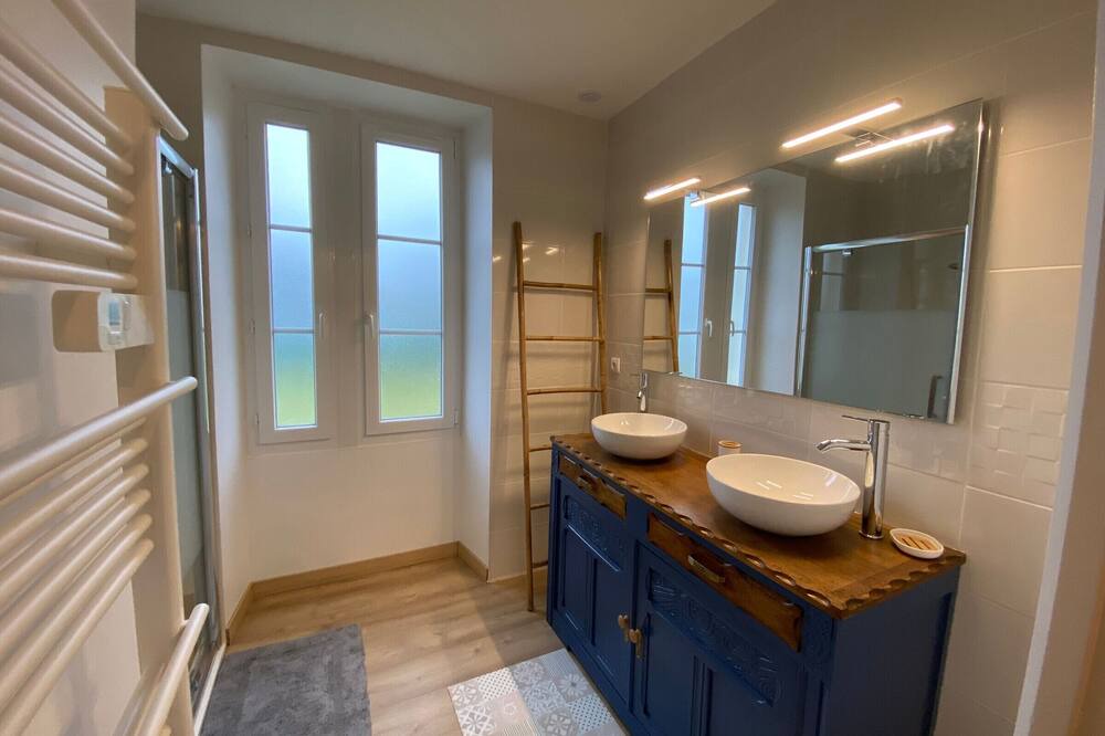 Photo of Bathroom in Montierchaume