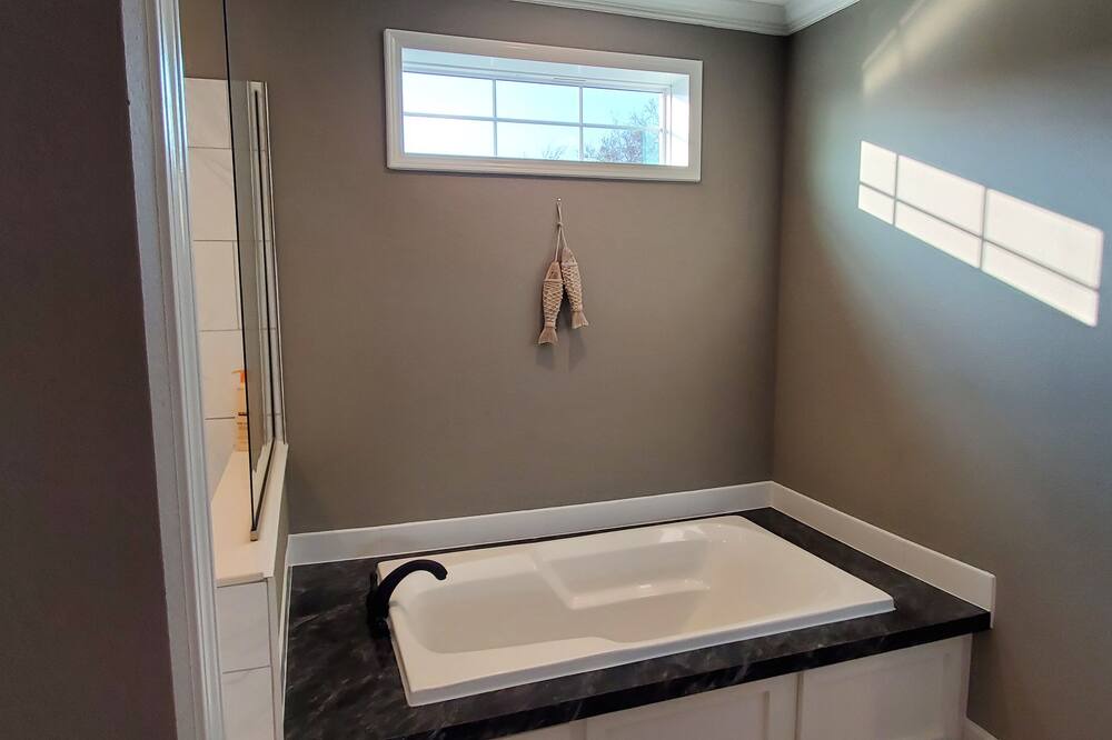 Photo of Bathroom in Farmersville