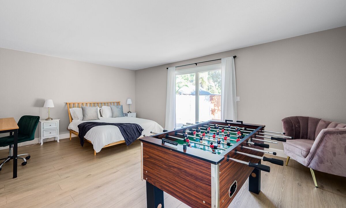 Photo of Bedroom in East Palo Alto