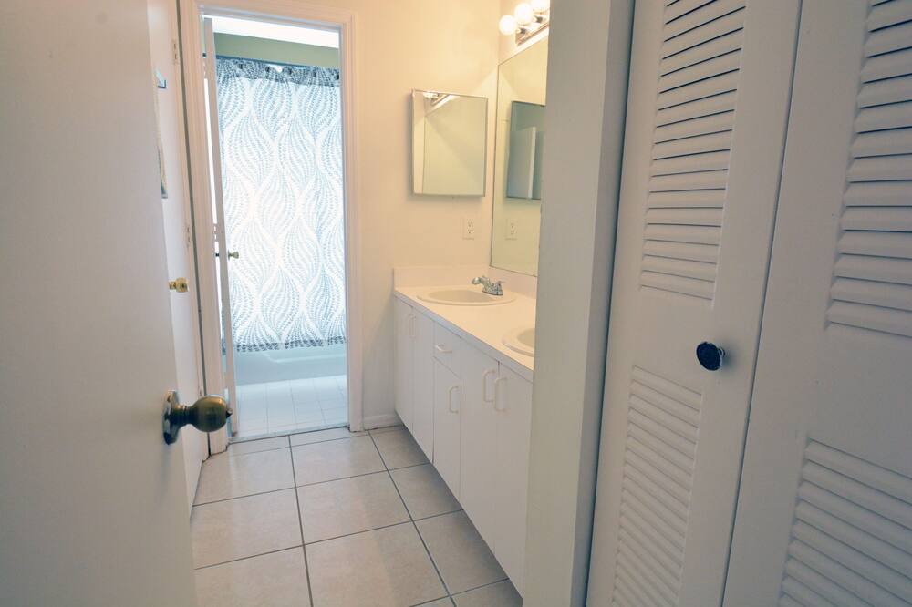 Photo of Bathroom in Margate