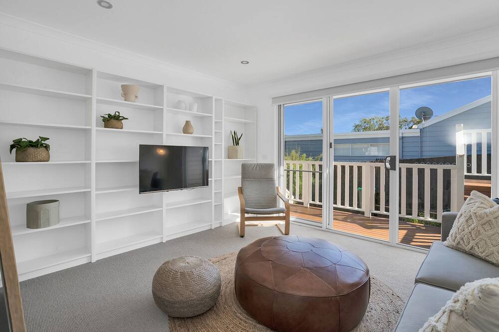 Photo of Others in Rosebud