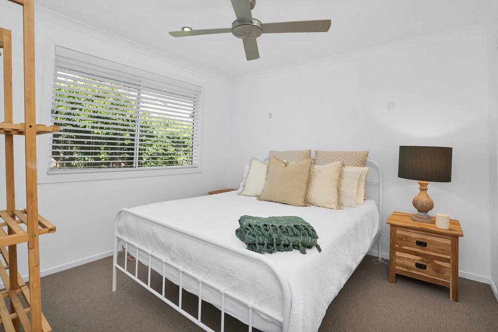 Photo of Others in Rosebud