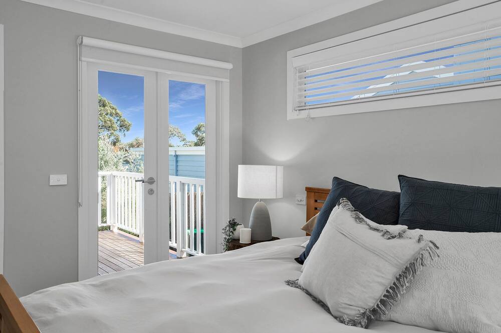 Photo of Others in Rosebud