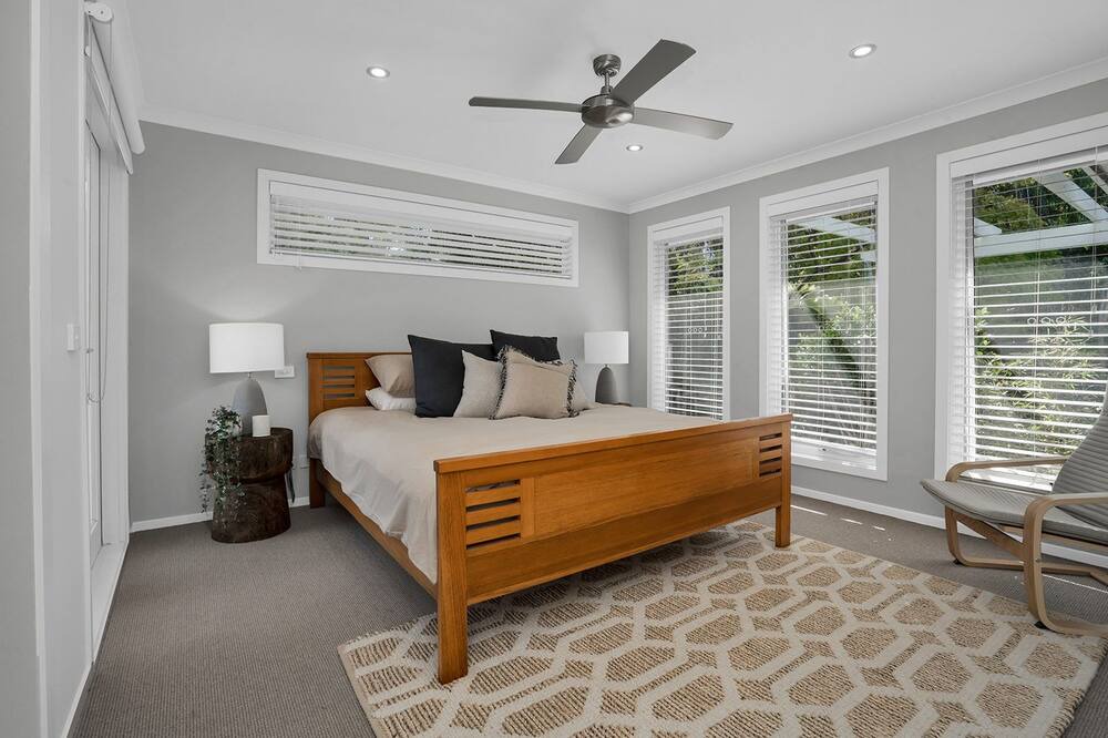 Photo of Others in Rosebud