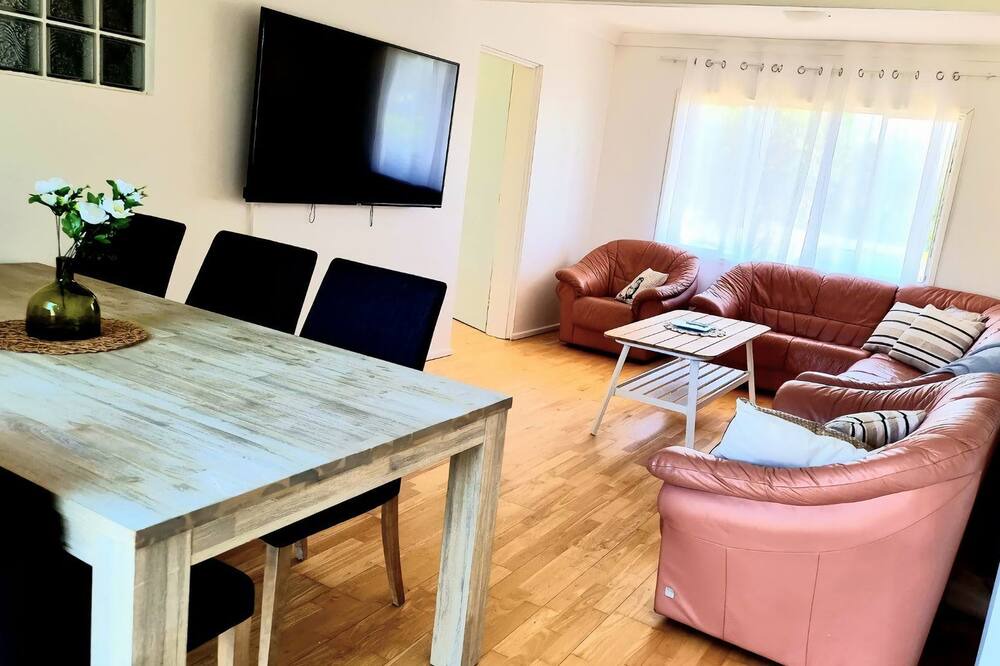 Photo of Livingroom in Batehaven