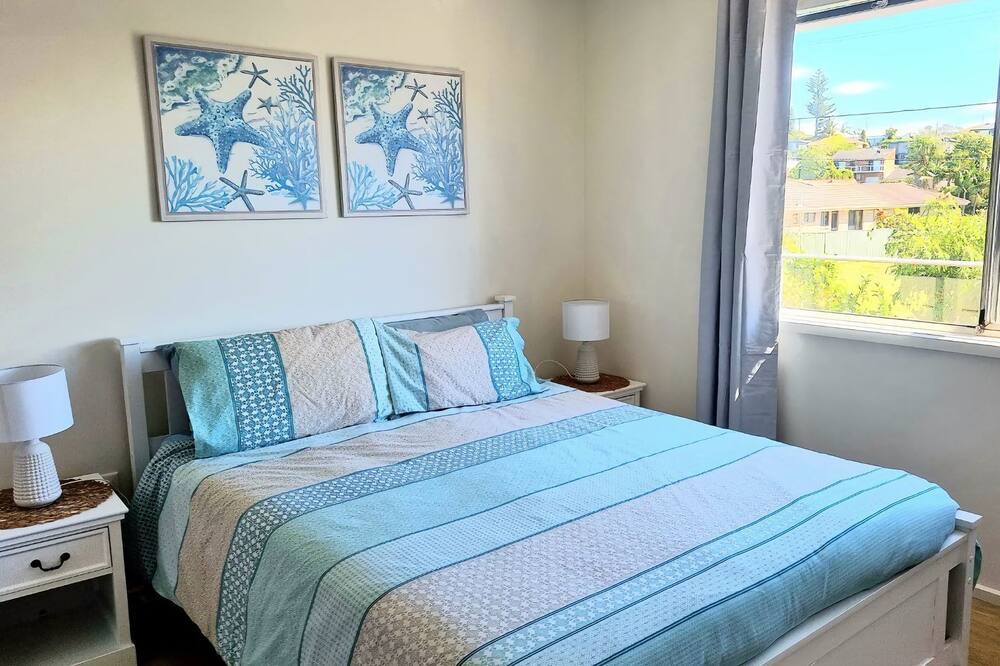 Photo of Bedroom in Batehaven