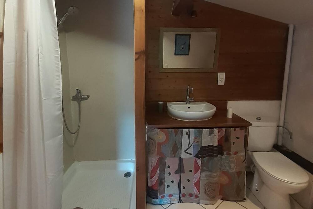 Photo of Bathroom in Ponet-et-Saint-Auban