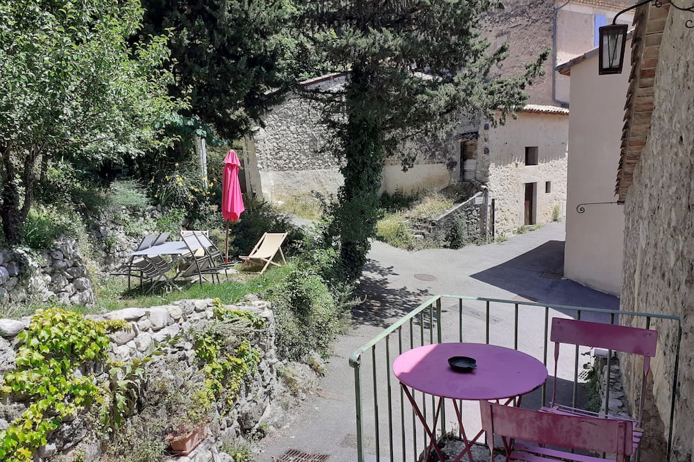 Photo of Patio Balcony in Ponet-et-Saint-Auban