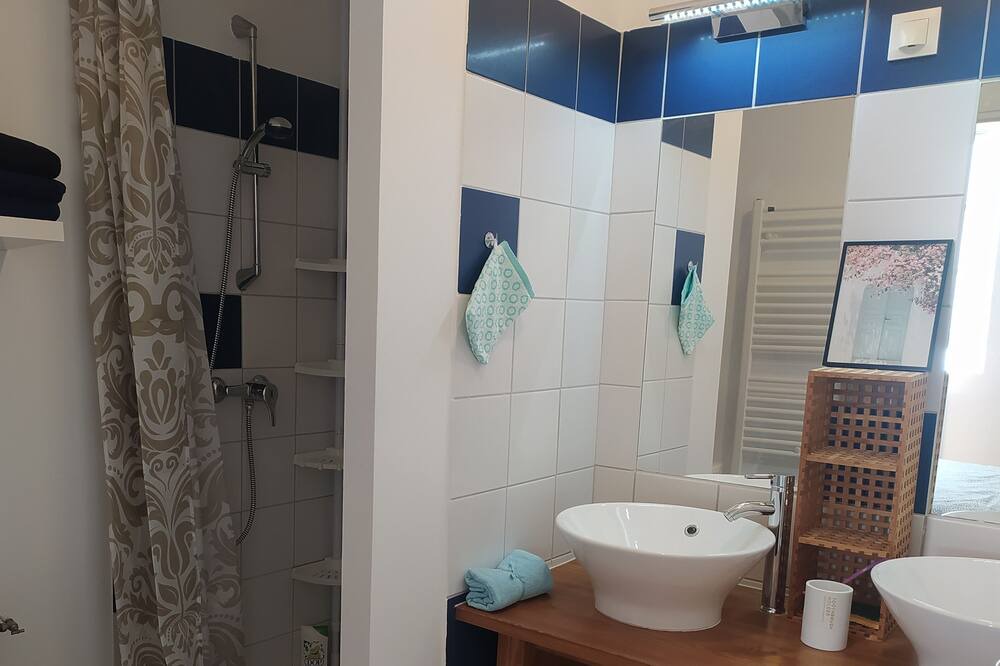 Photo of Bathroom in Auch