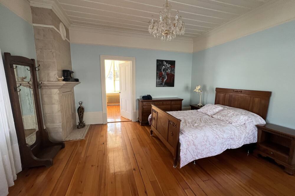 Photo of Bedroom in Saint-Zephirin-de-Courval
