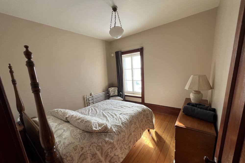 Photo of Bedroom in Saint-Zephirin-de-Courval