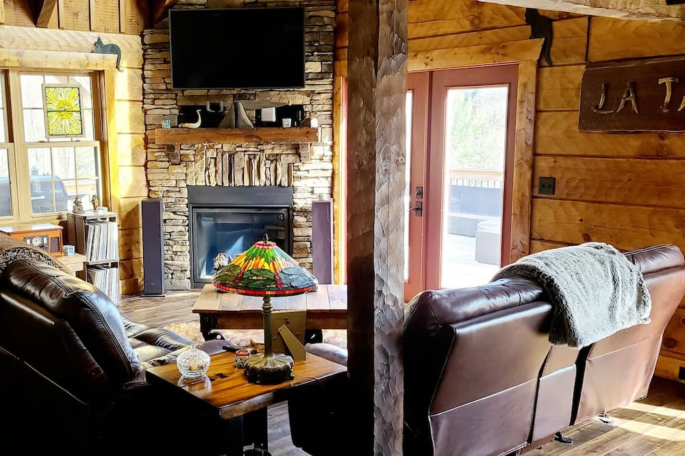 Photo of Livingroom in Pine Creek