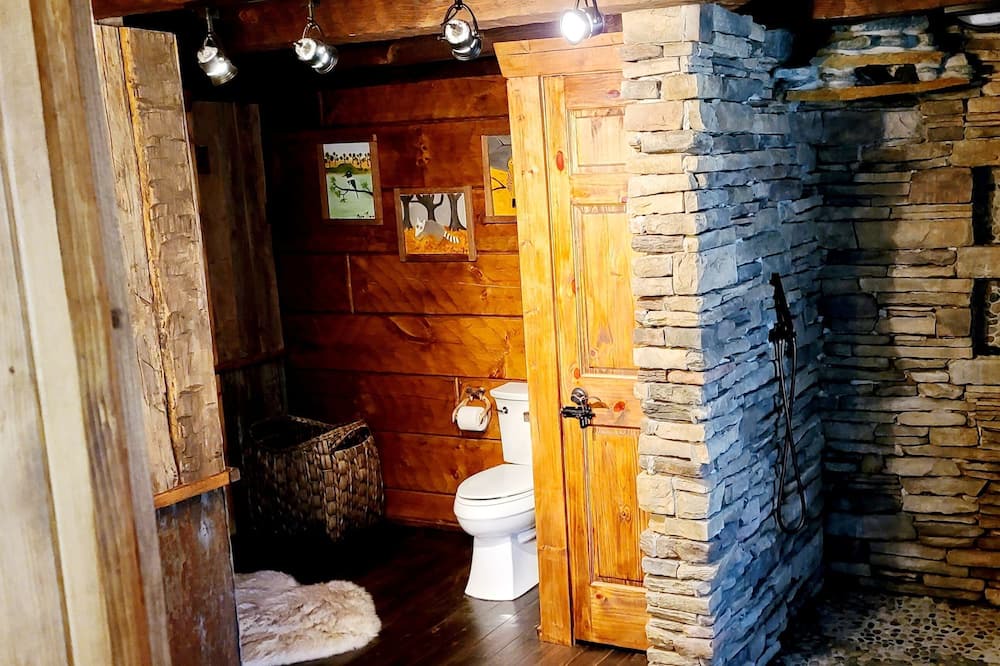 Photo of Bathroom in Pine Creek