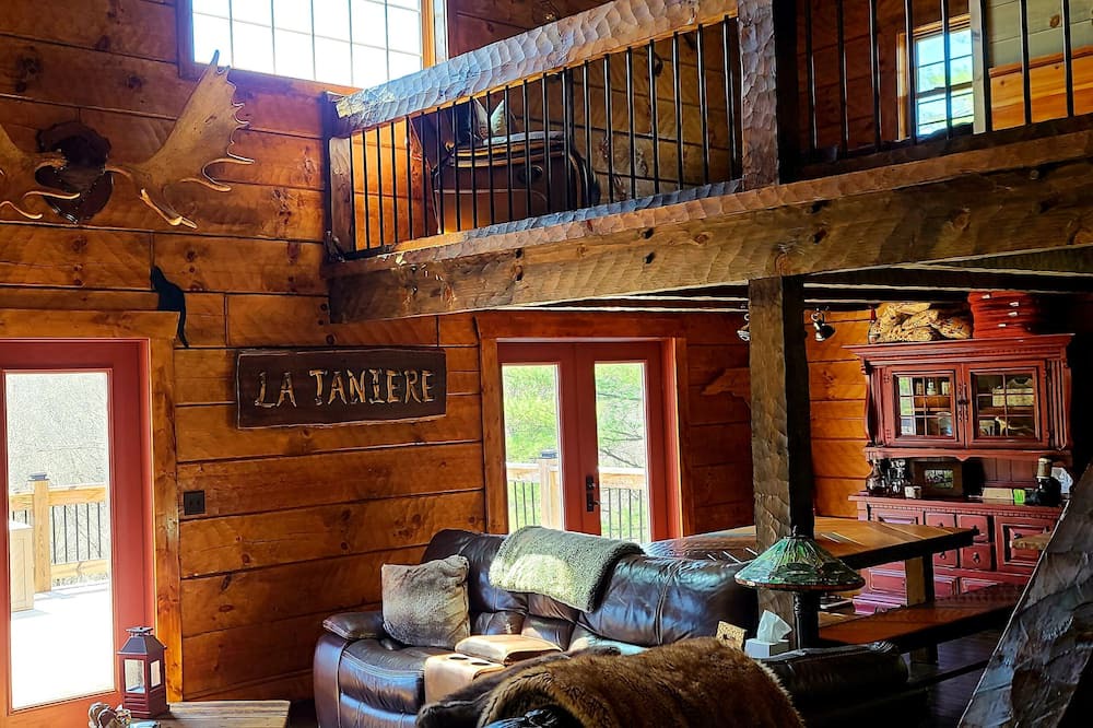 Photo of Livingroom in Pine Creek