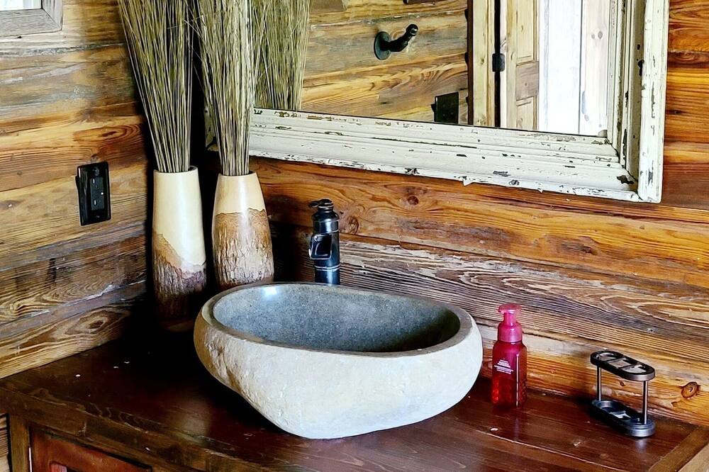 Photo of Bathroom in Pine Creek