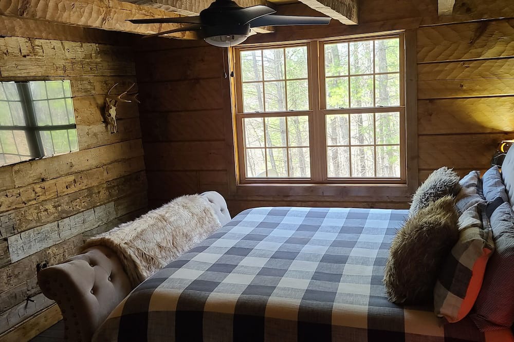 Photo of Bedroom in Pine Creek
