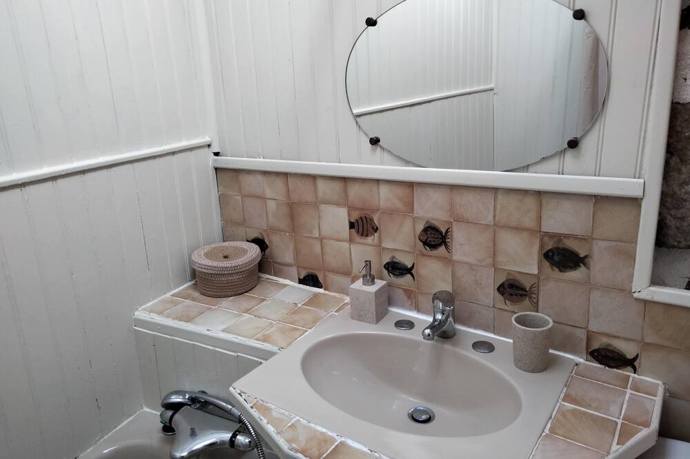 Photo of Bathroom in Sanilhac