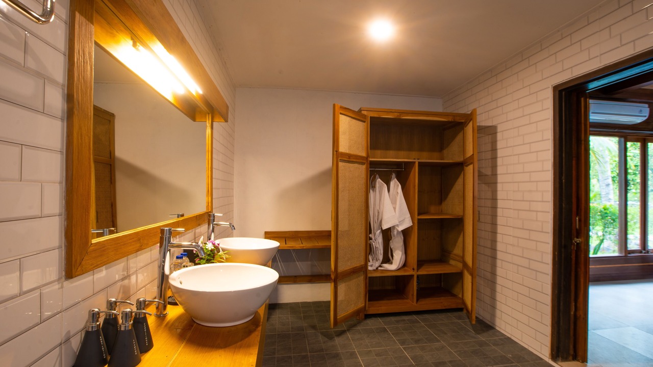 Photo of Bathroom in Tembok